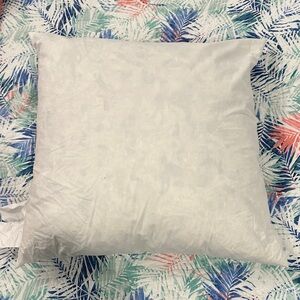 NWOT Large Accent Feather Pillow Insert 24” x 24” x 7”